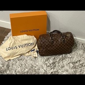 100% Authentic Louis Vuitton Speedy 35
